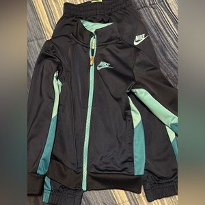 Boys 2pc Nike tracksuit